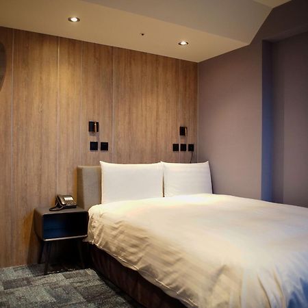 Roaders Plus Hotel - Taipei Station Zimmer foto